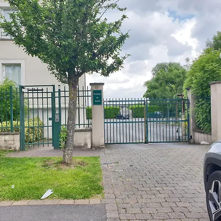 Discoveryhome 4Pers Disneyland Paris A 10 Min Bus, Free Parking, Outlet Shopping, Village Nature Magny-le-Hongre Exterior photo